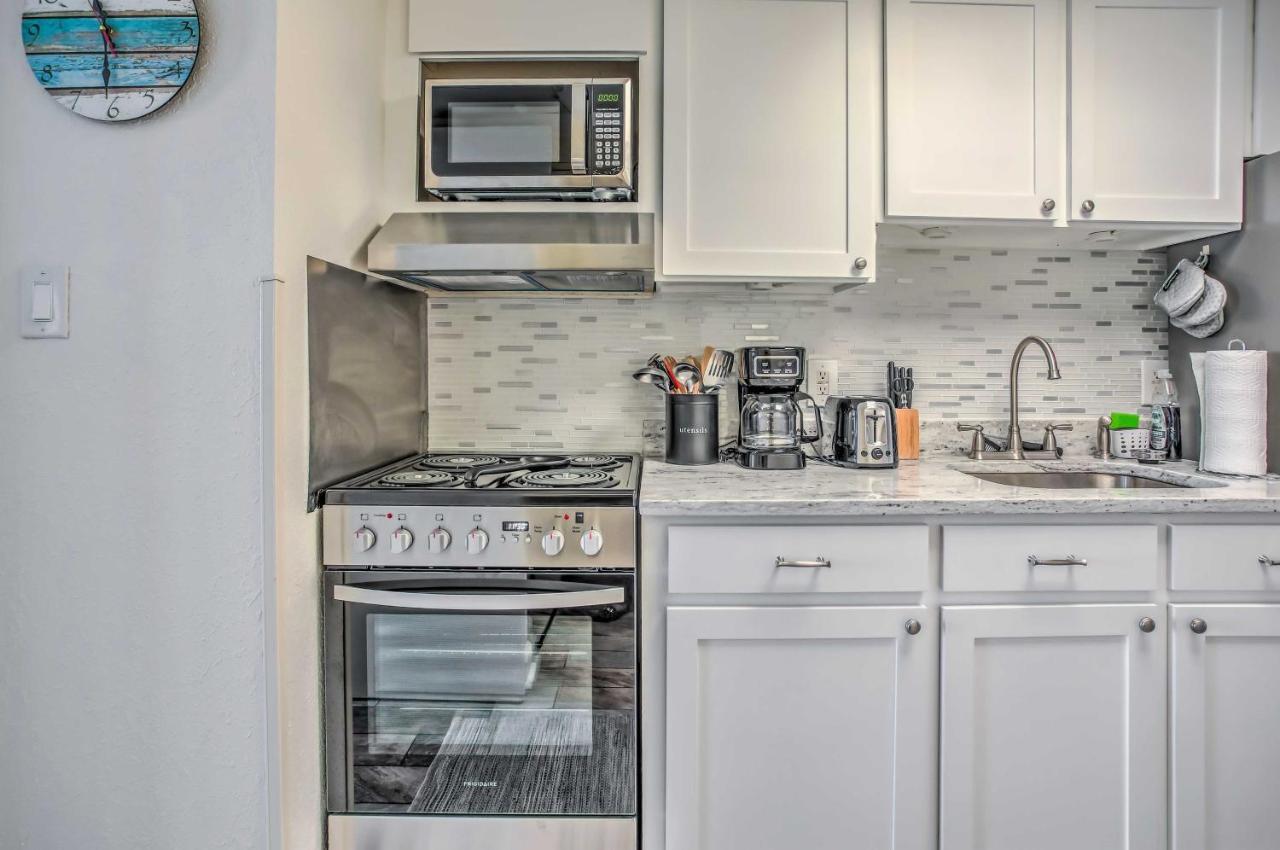 Airy Oceanfront Myrtle Beach Condo With Balcony Екстериор снимка