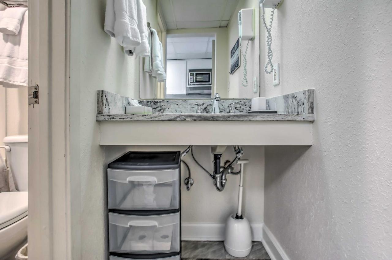 Airy Oceanfront Myrtle Beach Condo With Balcony Екстериор снимка